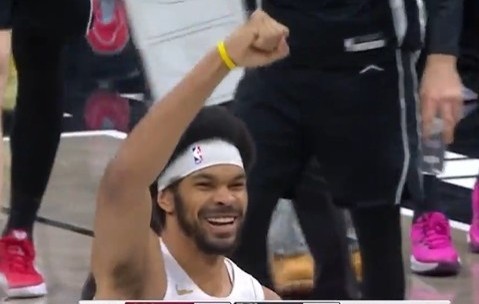 开云中国-风卷残云！埃利斯抢断反击 梅里尔助攻阿伦暴扣打停篮网