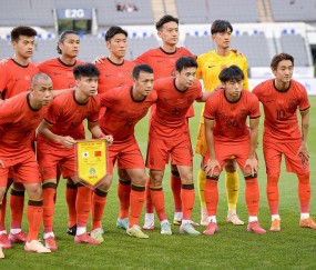 东体：低位防守成国足重要选项，需搭建稳定输出直塞的中场组合