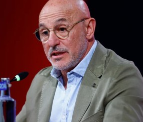 德拉富恩特谈贡萨洛：他有光明的未来，但进国家队不能急于求成